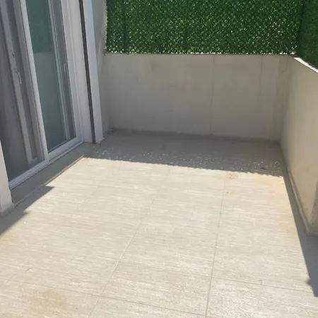 Marinaya Yuerueme Mesafesinde