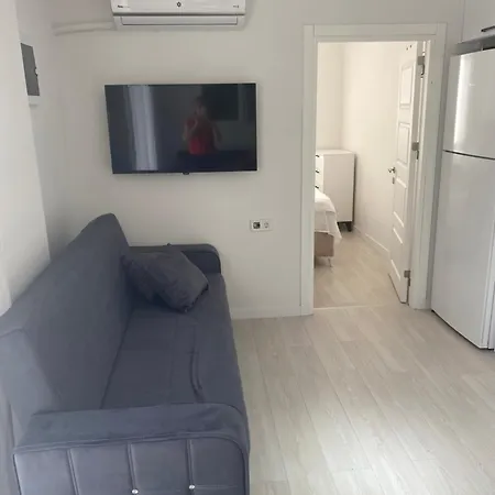 Marinaya Yuerueme Mesafesinde